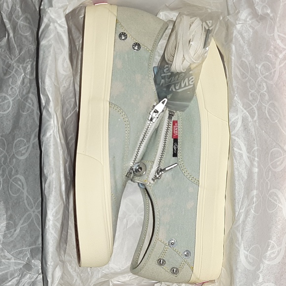 Vans Blue and Cream Slip-On Shoes - Picture 11 of 14